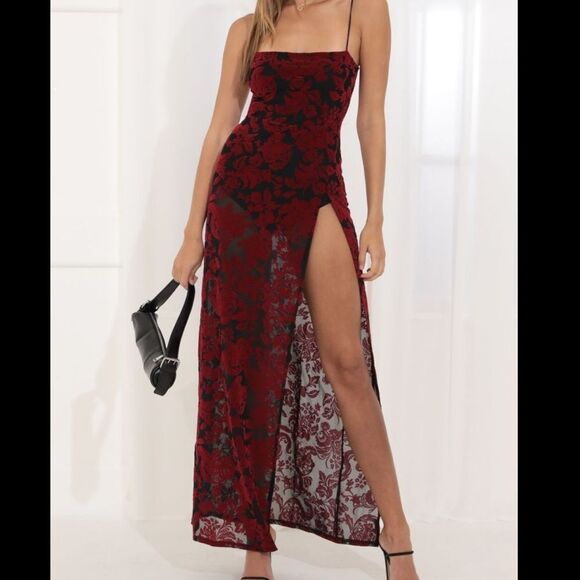 Lucy in the Sky Giana Red Velvet Burnout Maxi Dress Size Medium - Picture 1 of 9